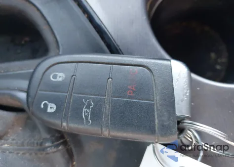 2019 Dodge Challenger Sxt z USA, uszkodzony, nr VIN 2C3CDZAG5KH561606